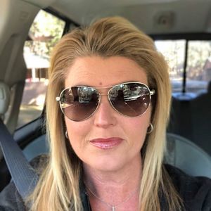 Meet your Posher, Christy